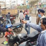 अतिक्रमण और नो पार्किंग में लगे वाहनों और दुकानदारों पर सख्त दिखे सदर एसडीओ सभी का कटा चालान