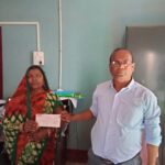 विभिन्न घटनाओ के मृतक के आश्रितो को सीओ ने वितरण किया अनुग्रह राशि का चेक