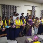 मातृ दिवस पर युवा क्रांति रोटी बैंक ने छपरा जंक्शन परिसर में महिलाओं को सम्मानित किया