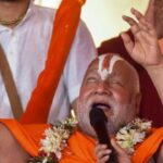 इंदिरा गांधी ने की थी रामभद्राचार्य को आंखों का इलाज कराने की पेशकश