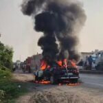 हाजीपुर-पटना रोड पर धू-धू कर जलने लगी का