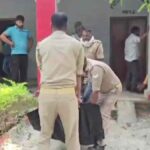 UP: मिर्जापुर में कॉलेज शिक्षक ने लैब में फांसी लगाकर की खुदकुशी