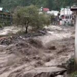 देहरादून में बादल फटने से भारी तबाही के बाद 12वीं तक स्कूल बंद,