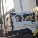 आगरा में दर्दनाक हादसा, स्कूली बस में ट्रेलर ने मारी टक्कर